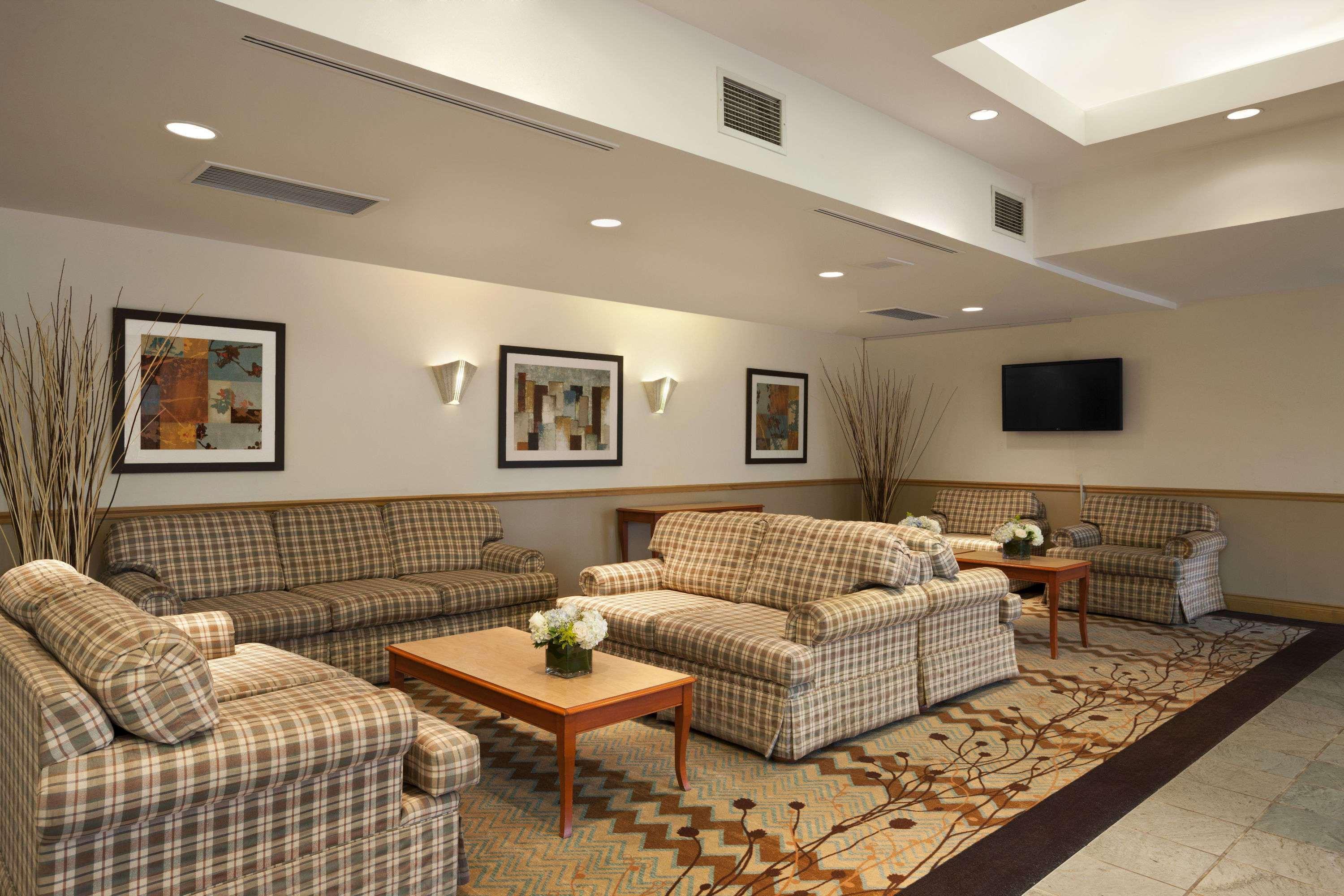 Travelodge By Wyndham Ottawa West מראה חיצוני תמונה