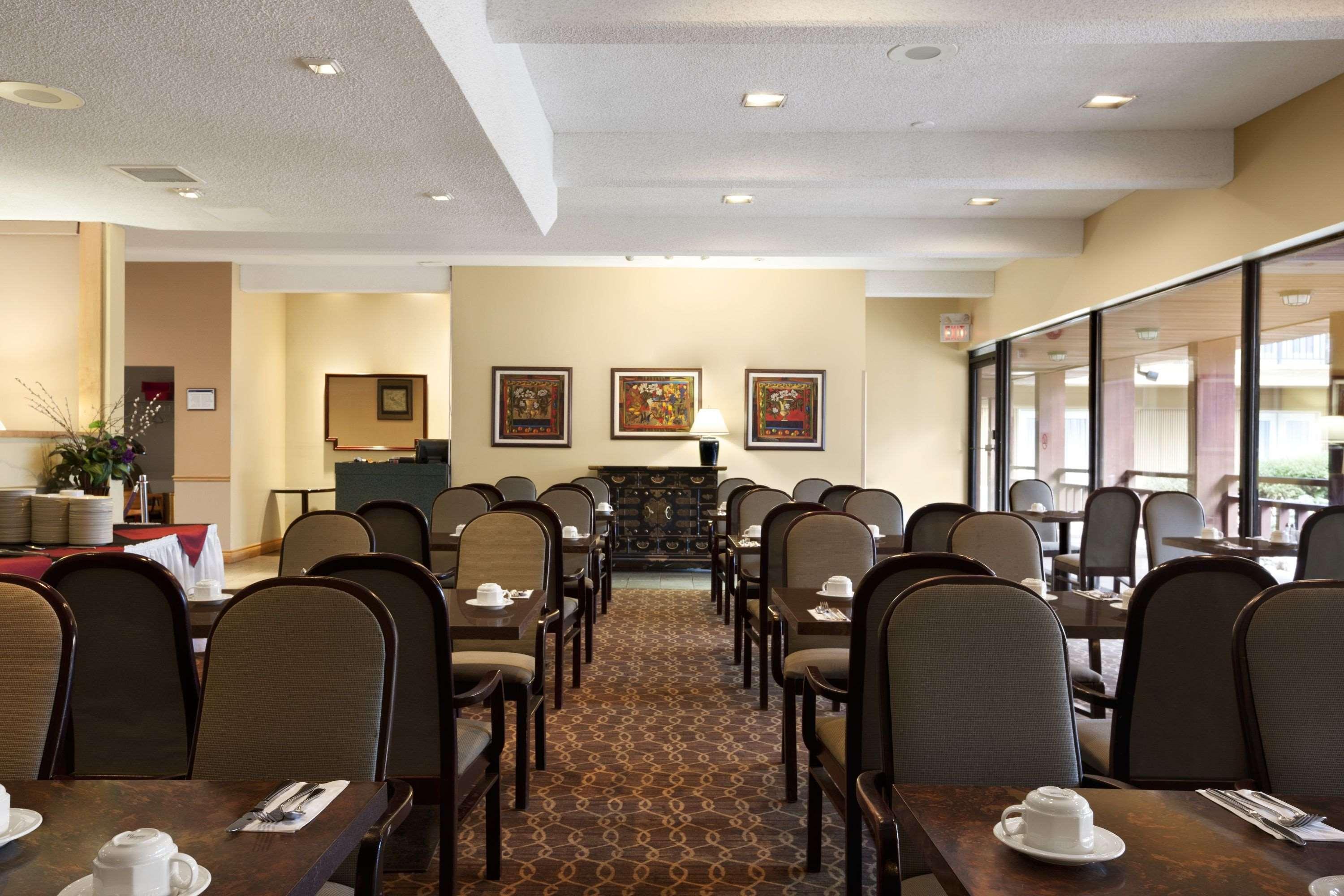Travelodge By Wyndham Ottawa West מראה חיצוני תמונה