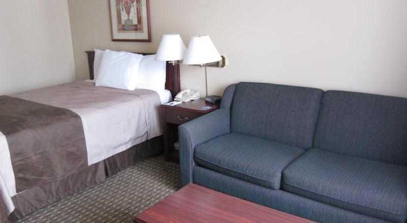 Travelodge By Wyndham Ottawa West מראה חיצוני תמונה