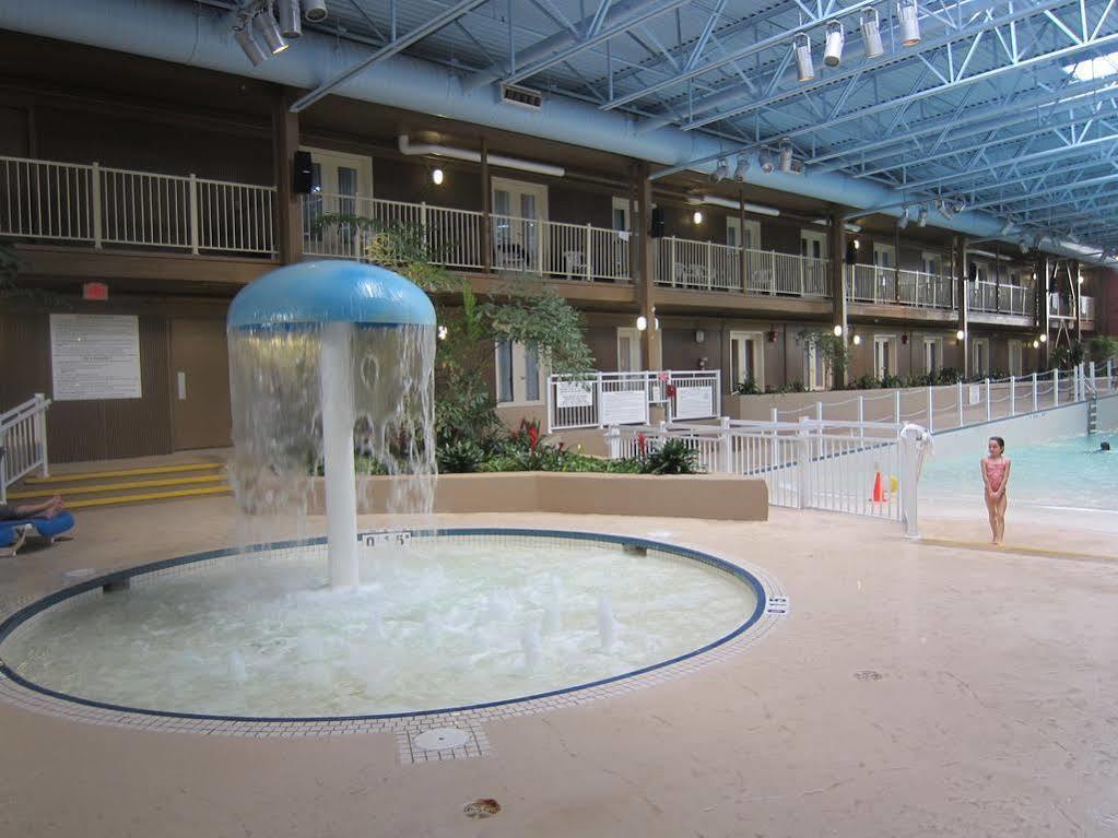 Travelodge By Wyndham Ottawa West מראה חיצוני תמונה